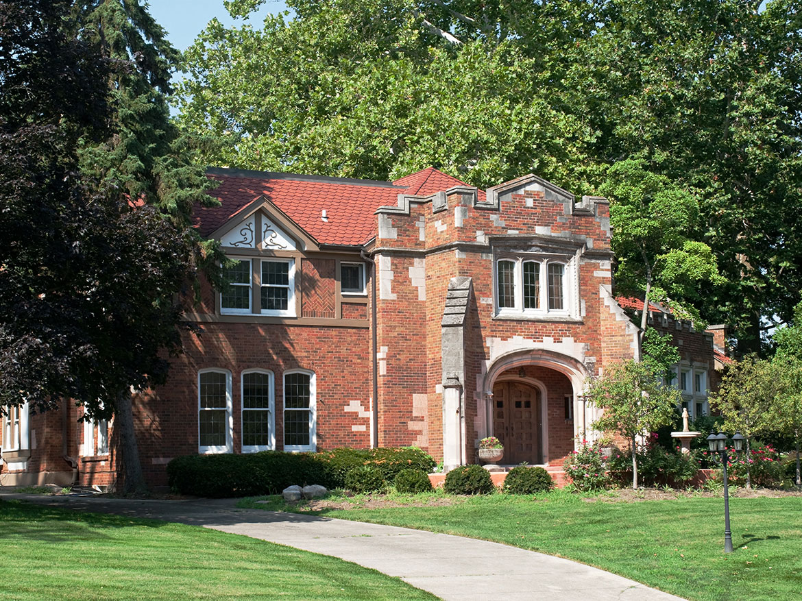 102 Equestrian Villa